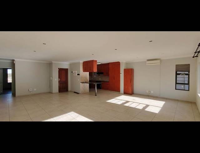 3 BEDROOM PROPERTY TO RENT IN FARRARMERE